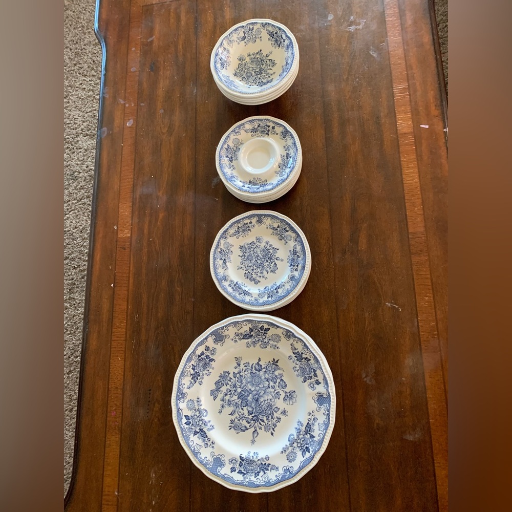 Vintage 1803 Kensington Ironstone Somerset England Dinner Set w/o cups